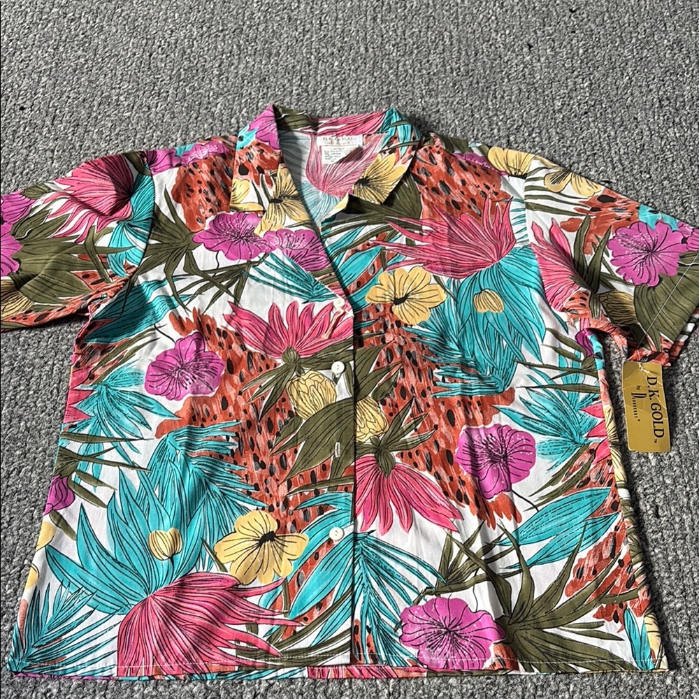 Vintage Vibrant Colorful Button Down Shirt with Tropical Design